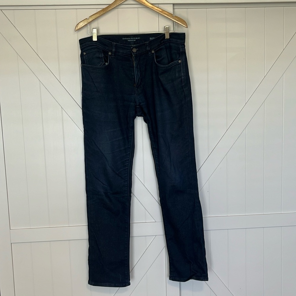 Banana Republic men’s Traveler jeans - Slim fit.